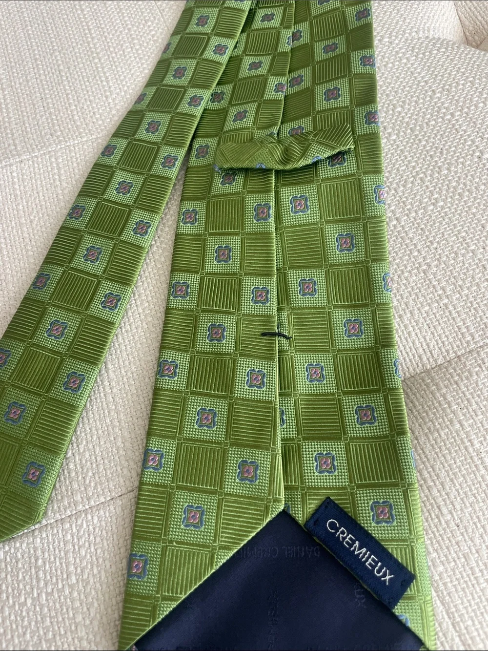 Daniel Cremieux HAND MADE tie. Made in the USA 🇺🇸